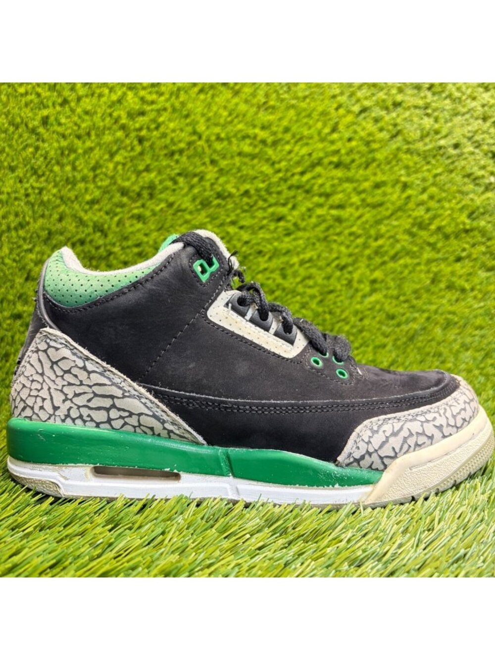 Nike Air Jordan 3 Retro GS Boys Size 5.5Y Black Green Basketball Shoes Sneakers